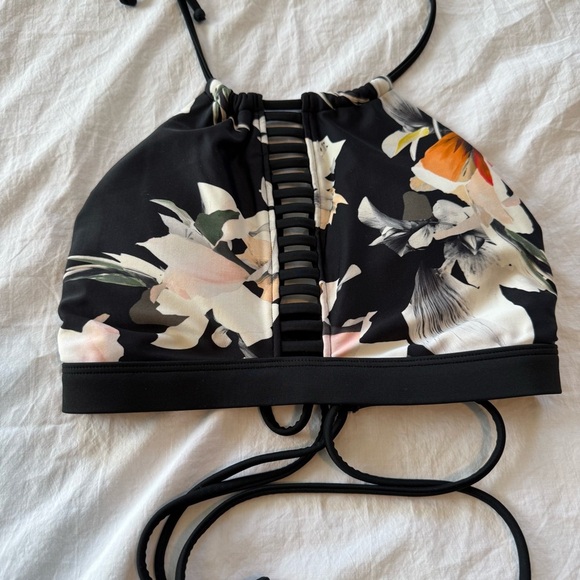 Athleta Other - Athleta Strappy Floral Bikini Top, Size S